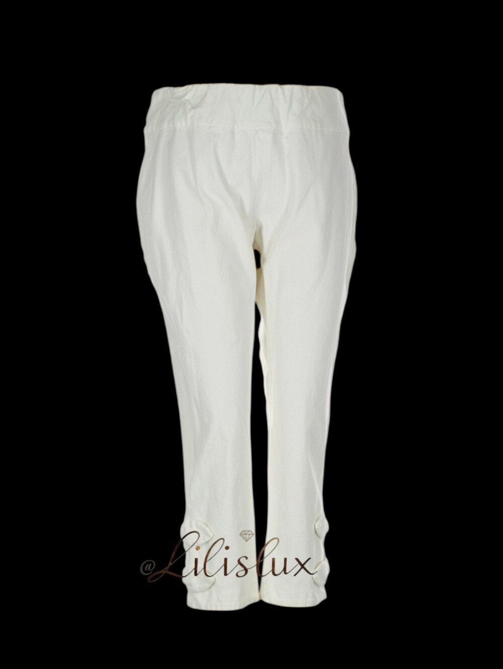 Crown &Ivy White Size 16 Casual Capris With  Bow Cut Outs At The Bottom GUC